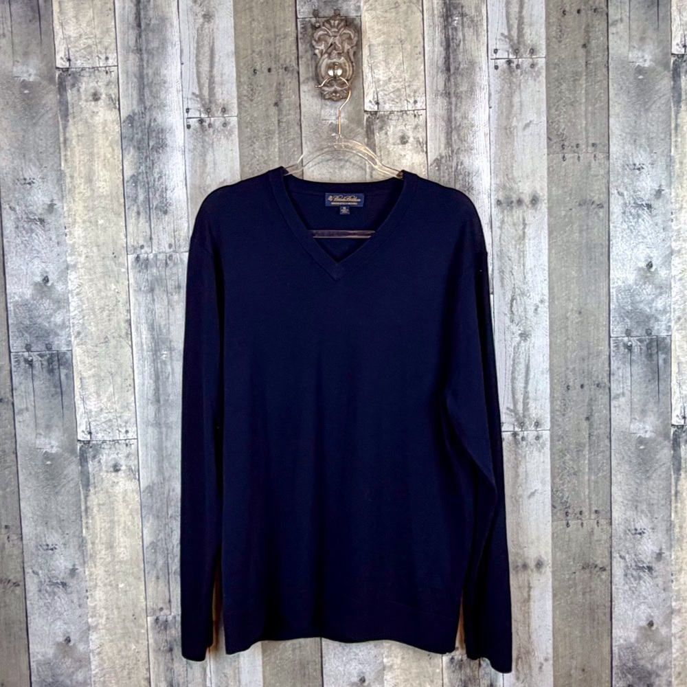 Brooks Brothers Brooksstretch Merino Wool V Neck Sweater in Navy Blue Size XL.